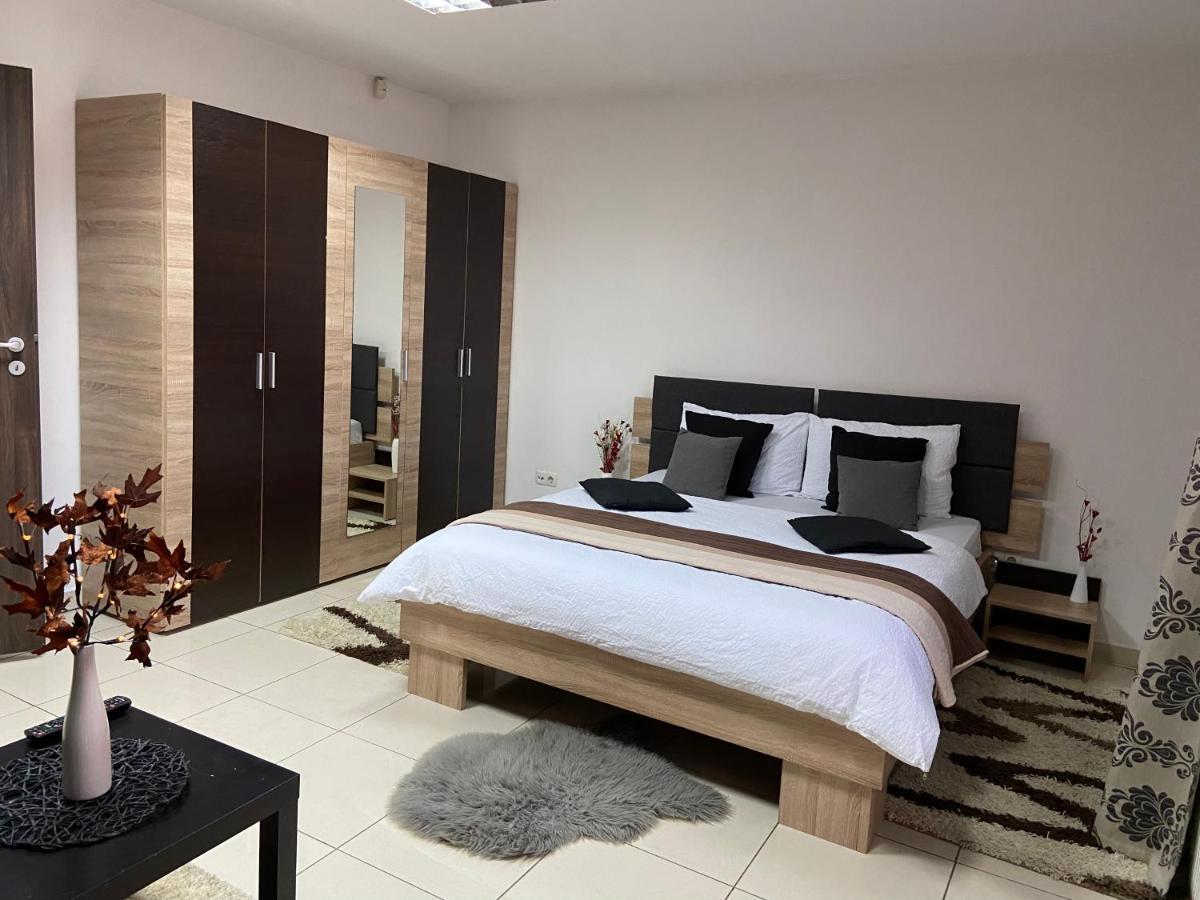 Aqua Apartman 萨图马雷 外观 照片